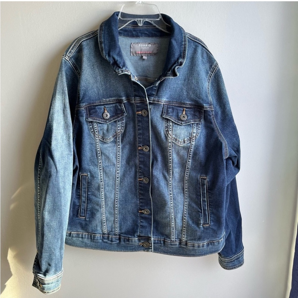 Torrid Jean Jacket Size 2 Feel The Fit Stretch Ombre